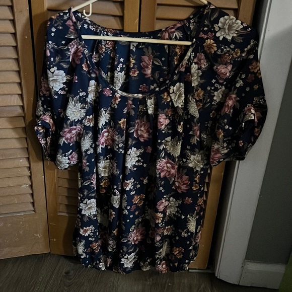 Sara Michelle Top - Picture 1 of 1